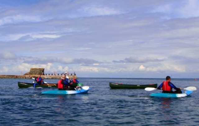  Canoas y kayaks juntos 